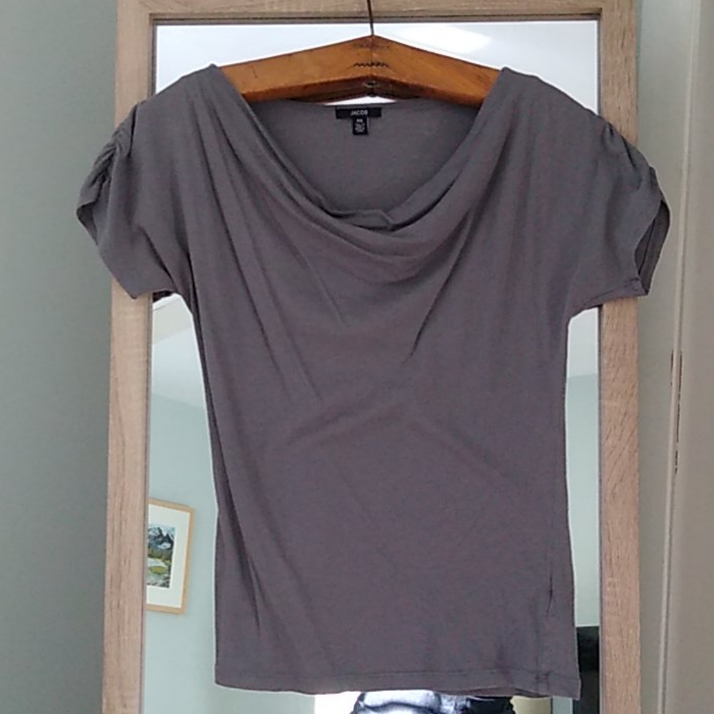 Jacob bone grey colored short sleeve shirt